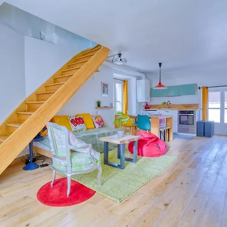 Confort Et Nature, Duplex Ideal A Jouy-en-josas, Parking Gratuit, 25 Mn Orly, 10 Mn Versailles Jouy-en-Josas